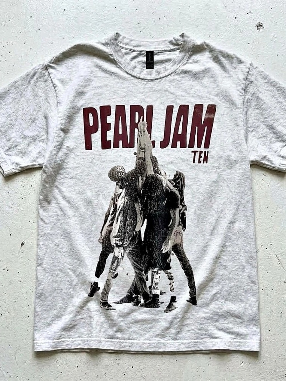 Gildan reprinted shirt, Pearl Jam Ten Album Graphic T-Shirt Gray